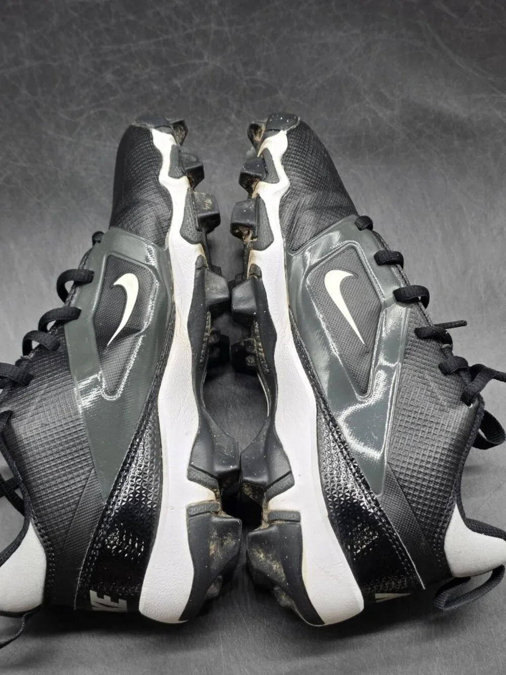 Nike Alpha Shoes Youth Size 3.5Y Black Baseball Cleats FQ4012-001 Stains